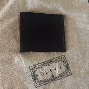 Authentic Gucci Leather Bifold Wallet and Card Holder